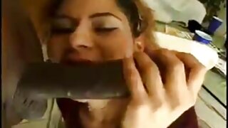 Білява Пума Клаудія Валентайн sestra porno спокушає свого занудного пасинка і трахає його, як зголодніла по сексу повія