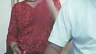 Грудаста молоденька ципочка з рожевою дірочкою porno film brat в кицьку в спокусливому відео сольної мастурбації